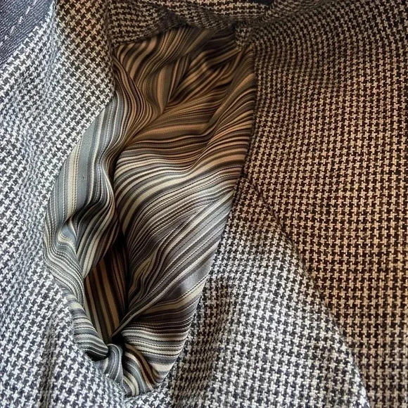 Danier | Italian Leather  Coat - Picture 15 of 15